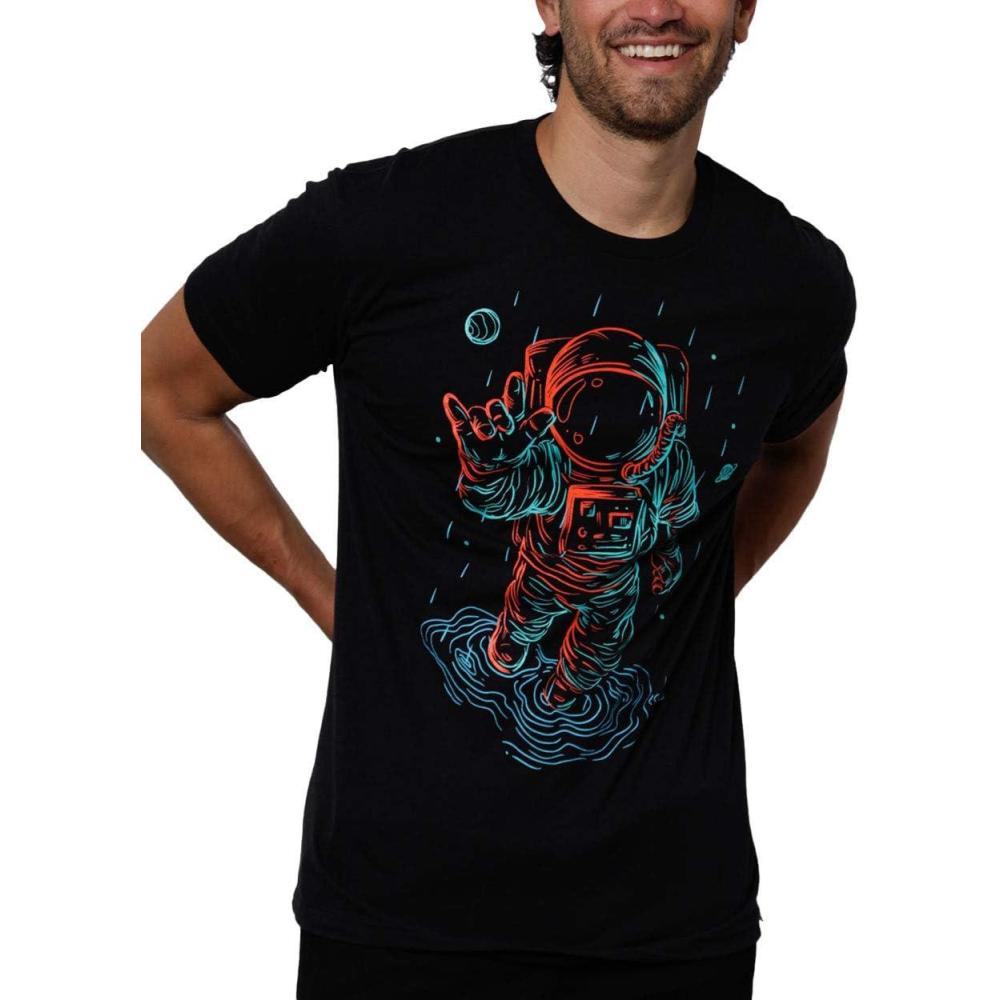 A Universal Love Men's Graphic T-Shirt